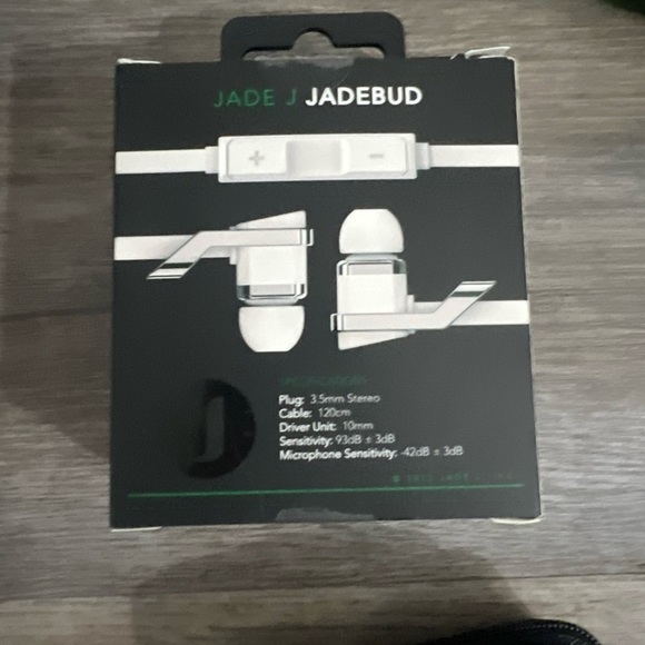 New in Box WHITE Jadebud earbuds!!! - Picture 5 of 8